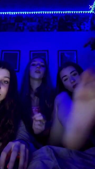 Can’t remember her @ but Yas