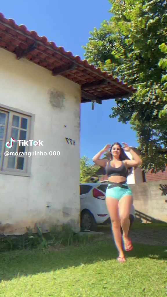 @moranguinho.000 outdoor shorts twerking