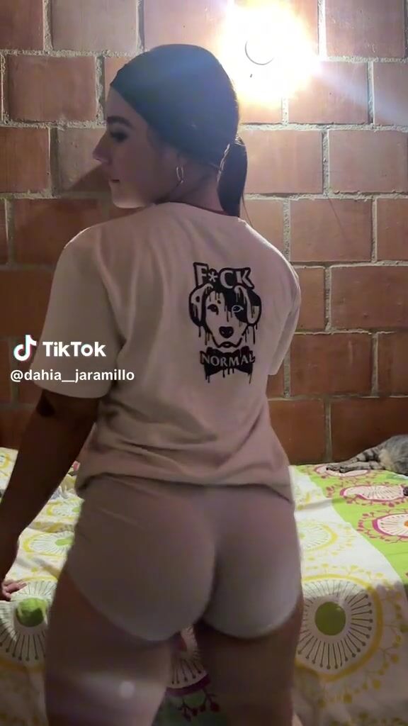 @dahia__jaramillo bubble but latina twerking in thight shorts Dahia Jaramillo
