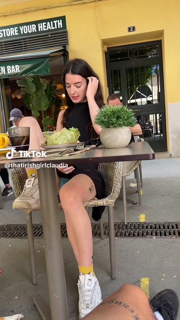 @thatirishgirlclaudia flashing panties coffe store