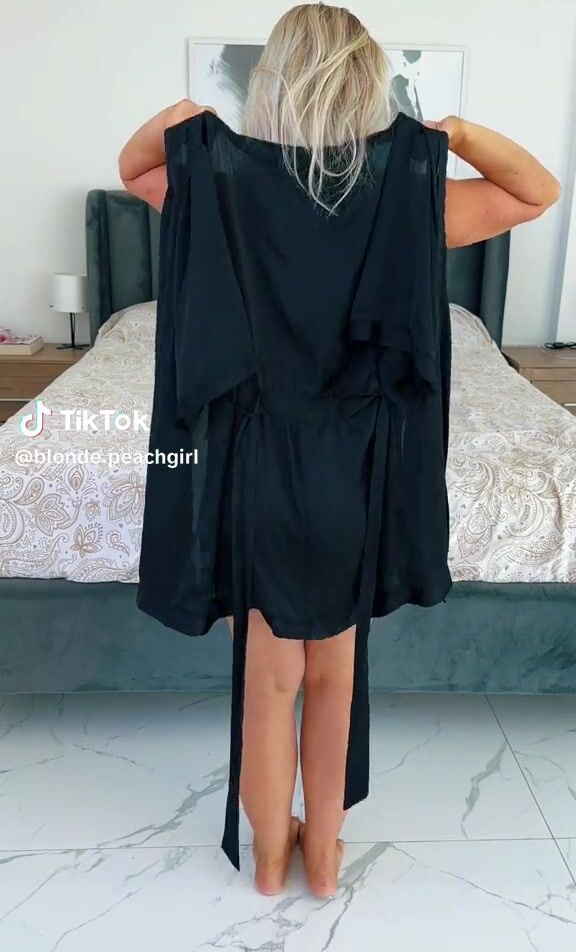 @blonde.peachgirl Doggy style in bed