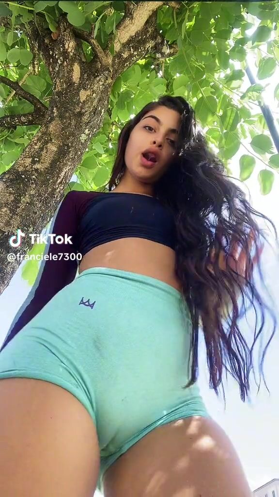 @franciele7300 Sexy shorts cameltoe dancing latina
