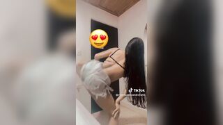 NSFW TikTok: Tu tormentoLF sexy teen twerking leg spread shorts #4