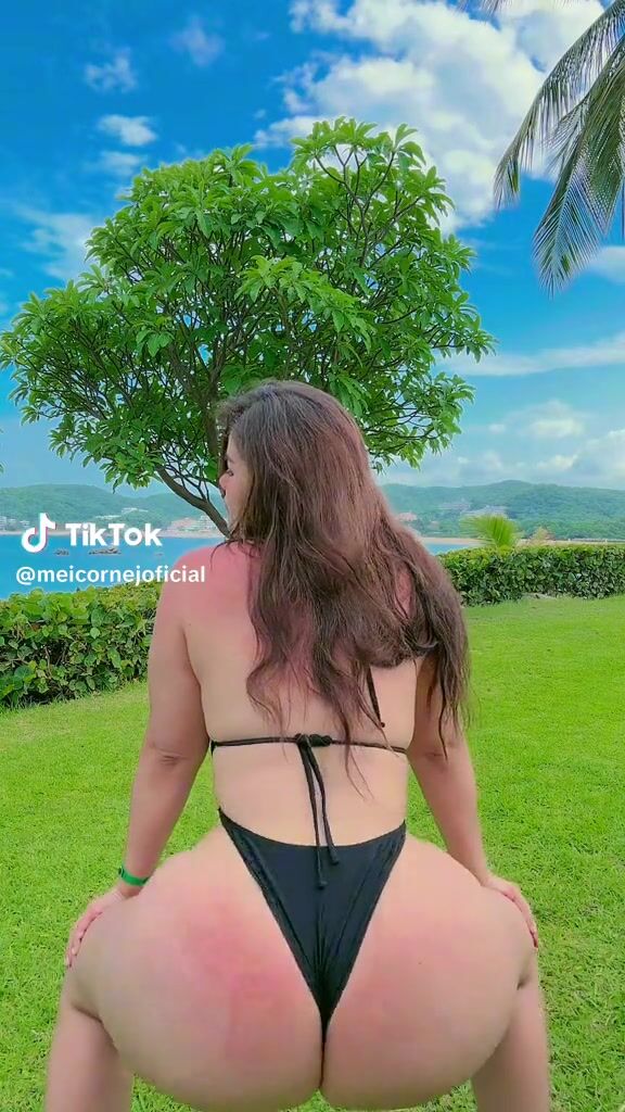 @meicornejoficial Mei Cornejo hot outdoor bikini big ass twerking