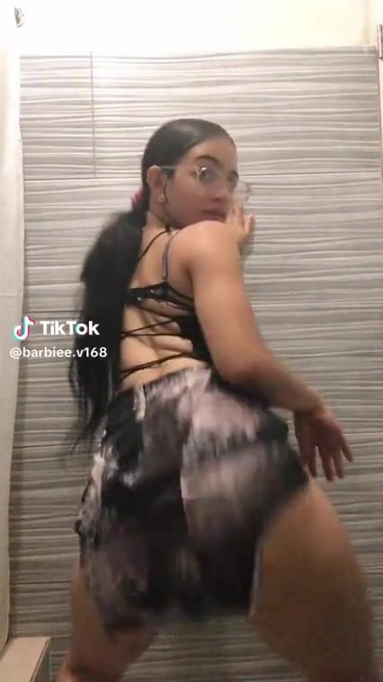 Hot teen skirt twerk gstring panties @barbiee.v