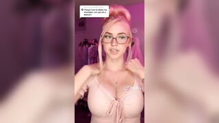 Sexy TikTok Girls: How to knock a boy’s glasses off #2