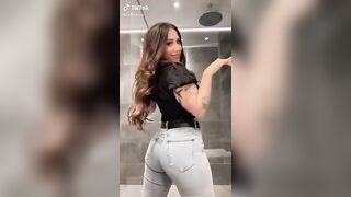 Sexy TikTok Girls: Quick flip #4