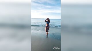 Sexy TikTok Girls: That jiggle on her butt and those thighs though #4