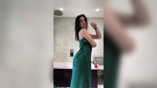 Sexy TikTok Girls: Bikini bouncing #3