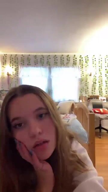 Does anyone know who this is? Been tryna find for months. Don’t know anything about her