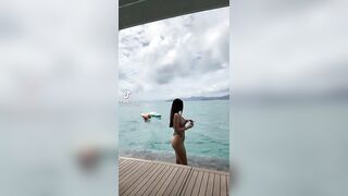 Sexy TikTok Girls: How's that for a body? #2