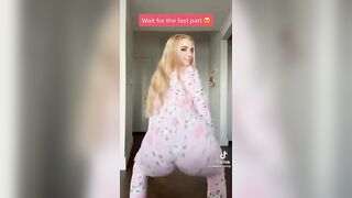 Sexy TikTok Girls: Does anyone know if she has a tiktok account or any other socials? #4