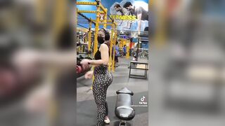Sexy TikTok Girls: That gym ass #2