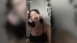 Sexy TikTok Girls: Cute tiddy grab #4