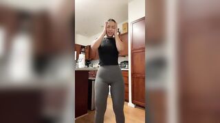 Sexy TikTok Girls: Who loves yoga pants? ♥️♥️‍♂️ #2