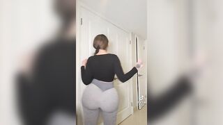 Sexy TikTok Girls: Huge asses + tiktok leggings = ♥️♥️♥️♥️♥️♥️ #4