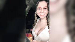 Sexy TikTok Girls: Food reviews @yellz0 #2