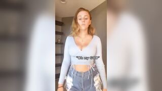 Sexy TikTok Girls: Isn’t she bouncy. #2