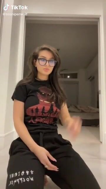 Sssniperwolf Buss It