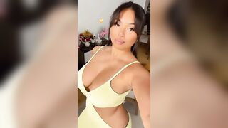 Sexy TikTok Girls: Big tits and a pretty face @itslindavo on Instagram #2