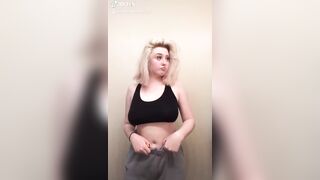 Sexy TikTok Girls: Who else loves underboob♥️? #1