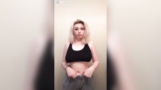 Sexy TikTok Girls: Who else loves underboob♥️? #4