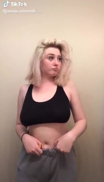 Who else loves underboob???