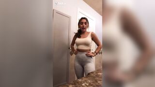 Sexy TikTok Girls: Who dosent like leggings #3