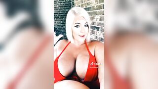 Sexy TikTok Girls: Stacked milf #3