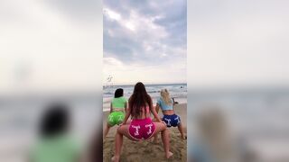 Sexy TikTok Girls: 3 twerking Thots #2