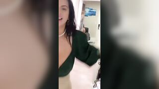 Sexy TikTok Girls: Titts in the back #3