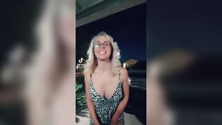 Sexy TikTok Girls: Reason #1