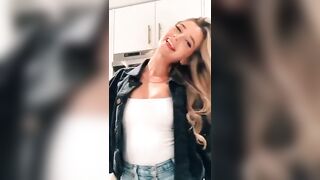 Sexy TikTok Girls: Anyone know her tiktok @ ? #3