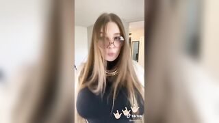 Sexy TikTok Girls: Big melons jumping #4