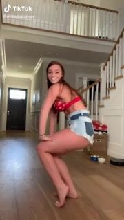 white girl got moves