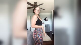 Sexy TikTok Girls: Those glasses #3