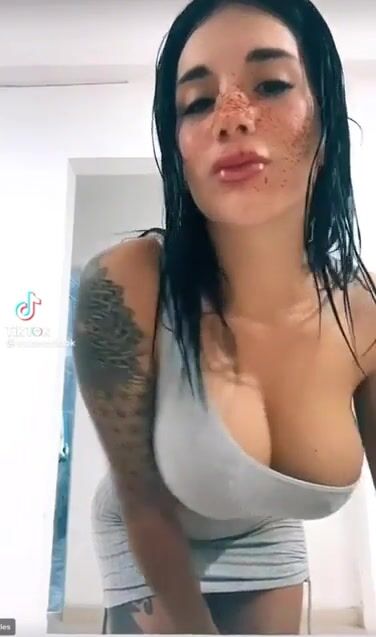 Anyone knows her name?