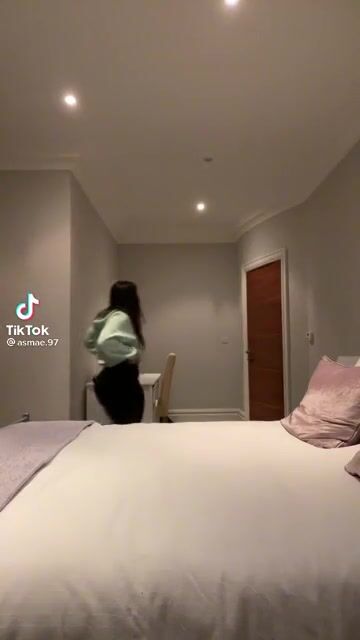 Cake n jello she can get a stuffing