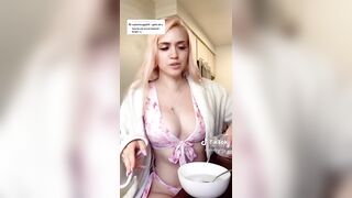 Sexy TikTok Girls: Cereal ♥️♥️ with water ♥️♥️. What a travesty #3