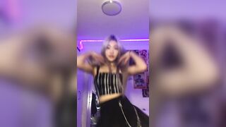 Sexy TikTok Girls: I actually like this trend. #4