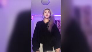 Sexy TikTok Girls: I actually like this trend. #2