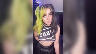 Sexy TikTok Girls: Name more women with green and black hair #4