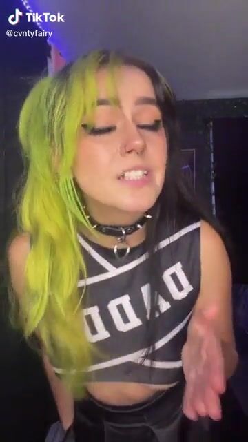 Name more women with green and black hair