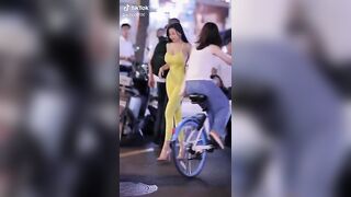 Sexy TikTok Girls: that bounce.... #2