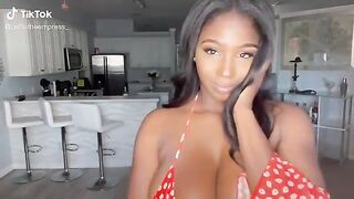 Sexy TikTok Girls: Which bikini do you prefer? #3