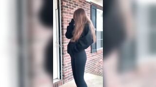 Sexy TikTok Girls: That bounce tho... #2