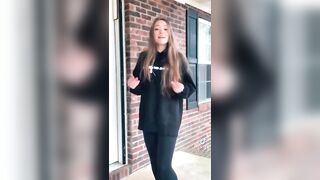 Sexy TikTok Girls: That bounce tho... #3