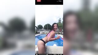 Sexy TikTok Girls: Anyone recognize her? Can’t remember her name #3