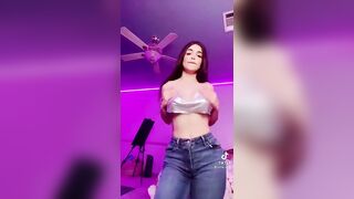 Sexy TikTok Girls: I am *bonking* everyone who upvotes this #4