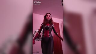 Sexy TikTok Girls: Miaismoody, 18, showing off more curves #4